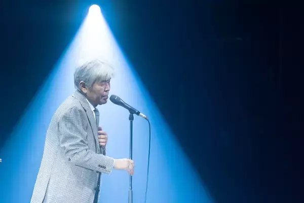 来生たかお、デビュー50周年ツアーが開幕 名曲の数々が響いた初日公演をレポート