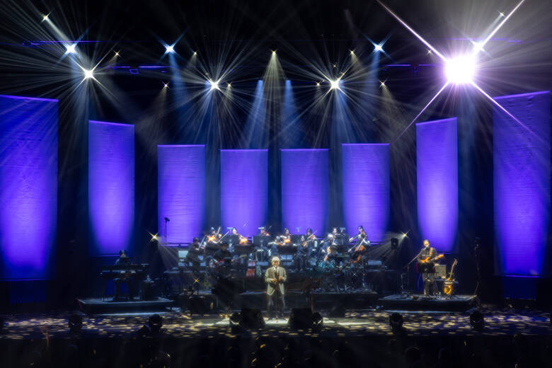 来生たかお、デビュー50周年ツアーが開幕 名曲の数々が響いた初日公演をレポート