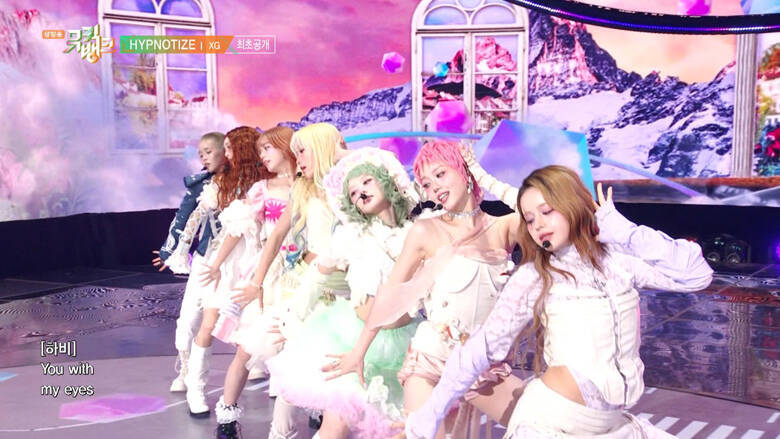 改名後のXGが放つ鮮烈なインパクト！JURINの妖艶さ、HINATAの"ロリィタ"...7人7様のビジュにも視線が集まる「HYPNOTIZE」の凄まじい反響