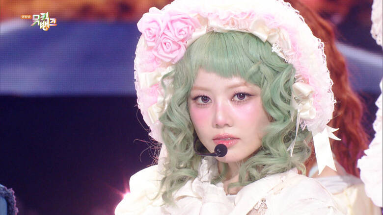 改名後のXGが放つ鮮烈なインパクト！JURINの妖艶さ、HINATAの"ロリィタ"...7人7様のビジュにも視線が集まる「HYPNOTIZE」の凄まじい反響