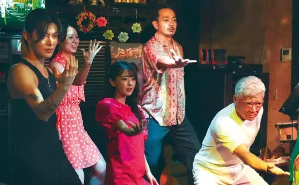 「Snow Manでの姿とのギャップに見惚れる...佐久間大介が内田英治監督と共に俳優としての階段を歩む3度目のタッグ作「スペシャルズ」」の画像