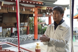 中井貴一の背中と緻密な表情が魅せる説得力、映画「麒麟の翼〜劇場版・新参者〜」