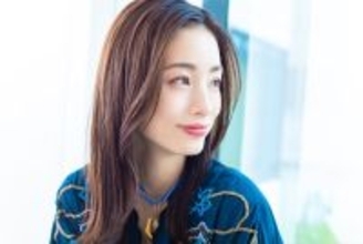上戸彩、誠実すぎる目黒蓮に衝撃「メイク中に呼ばれて...」映画『SAKAMOTO DAYS』インタビュー