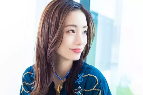 「上戸彩、誠実すぎる目黒蓮に衝撃「メイク中に呼ばれて...」映画『SAKAMOTO DAYS』インタビュー」の画像