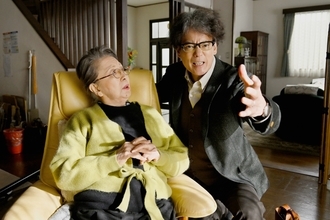 草笛光子×唐沢寿明、『九十歳。何がめでたい』で見せる丁々発止の掛け合い 頑固者同士が生む痛快な笑い
