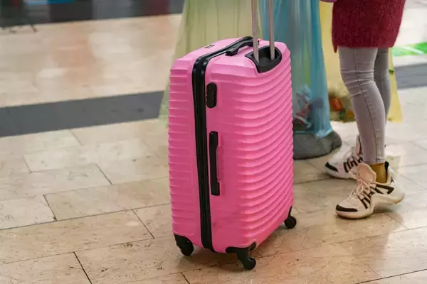 「3月の訪日外客数は前年比3.5%増、消費額も1～3月期の過去最高を記録　ほか：訪日ラボ 今週の注目記事5選」の画像