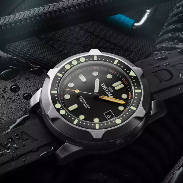 999本限定！スイス発のダイバーズウォッチブランド・DELMA（デルマ）の名作時計「クアトロ」の新モデル