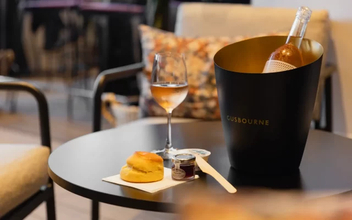 大阪・関西万博｜英国パビリオンで提供中のワイン「GUSBOURNE」。洗練された味わいに注目