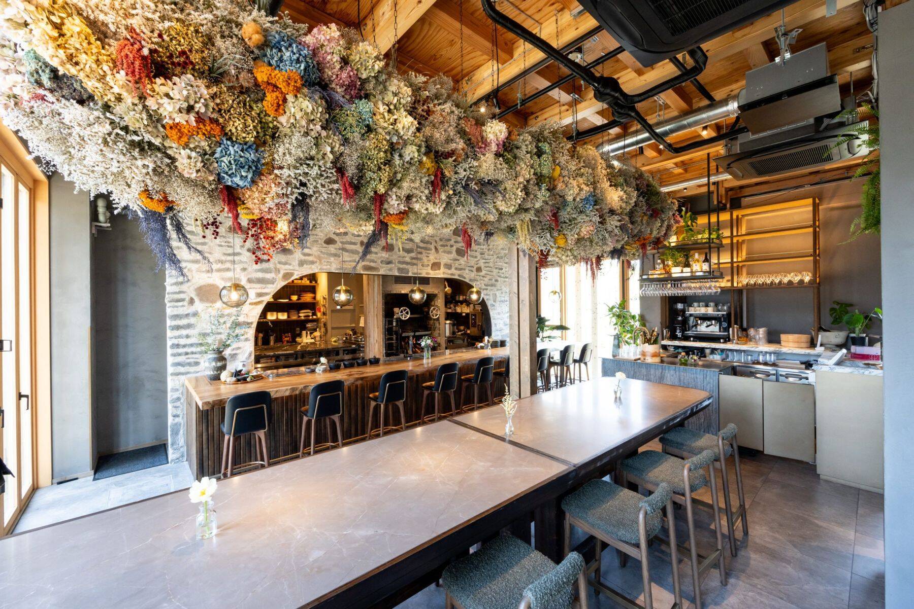 明治公園内の薪火フレンチ「natuRe tokyo」が贈る、華やかな料理を集めたクリスマスディナーコース