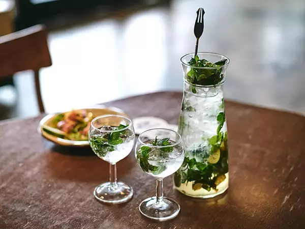 「品川駅に“トーキョー”をテーマにした陽気なメキシカンダイナー「WIRED TACOS CLUB TOKYO」オープン」の画像