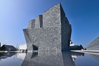 角川源義の志を未来へ。“文化の力”をつなぐ記念展が角川武蔵野ミュージアムで開催