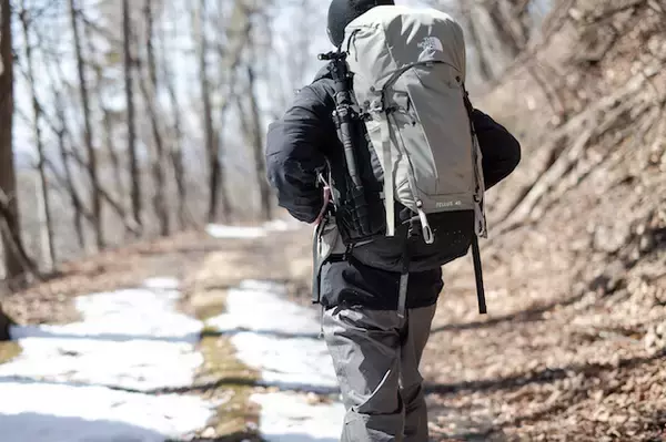 「AOKA-Tripodよりコンパクトで軽量なカーボン製「トレッカー三脚」発売」の画像