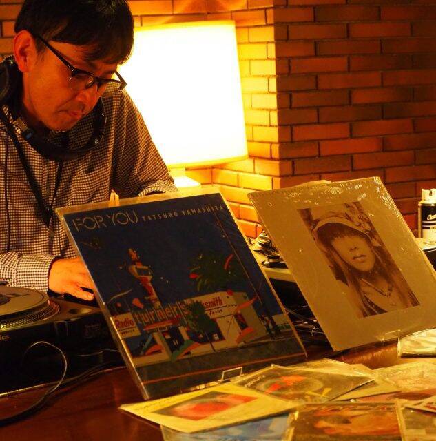 札幌でDJのアナログ音楽とお酒を楽しむイベント「レコードナイト in Oak Room」が一夜限定開催