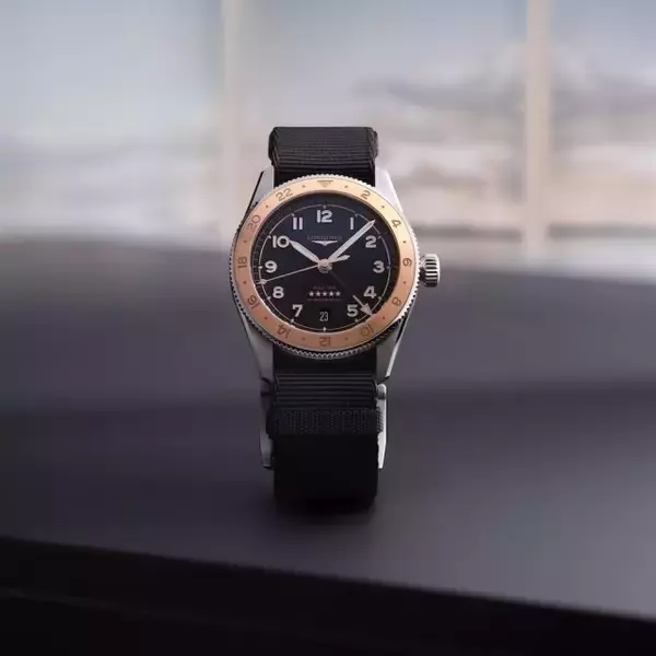 「ロンジンの名作「Zulu Time」が100周年。記憶に残る時を刻む、特別な記念モデル登場」の画像