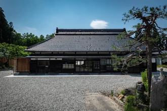 山形に誕生の築270年古民家を再生して生まれた「いにしえの宿おへそ」。贅沢なステイを叶える