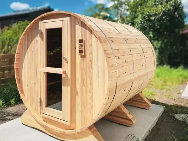 サーフィンとともにサウナも満喫！千葉の別荘「WITH SEA一宮TORAMI」にバレルサウナを導入