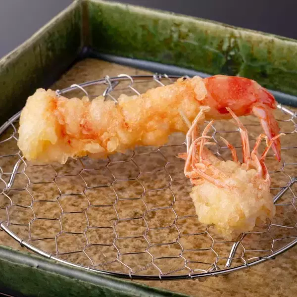 「ミシュラン掲載店より独立した「天冨良 新宿 天蟹楼」で名店仕込みの極上天ぷらと最高級の蟹を堪能」の画像