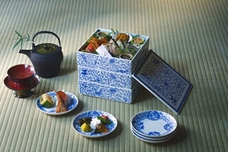 「松屋銀座」史上最高級のおせち。有田の名門窯「辻精磁社」×日本料理の名店「青草窠」がコラボ