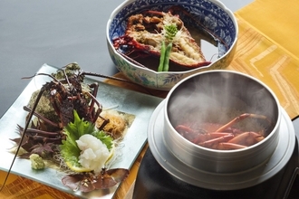 南房総｜全8室の隠れ宿「割烹旅館 清都」で味わう、高級食材・房州伊勢海老を使った絶品料理