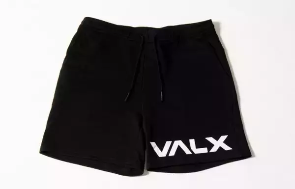 「シンプルなデザインと着心地にこだわった「VALX」待望のニューアパレルアイテム」の画像