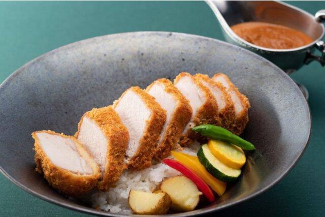 大阪エクセルホテル東急で大阪産食材を使った「カレーフェア2022」を開催