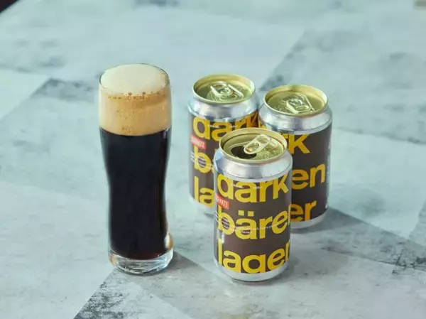 「Schmatz」の今年最後のシーズナルビールは、ゴクゴク飲める黒ビール「dark bären lager」！