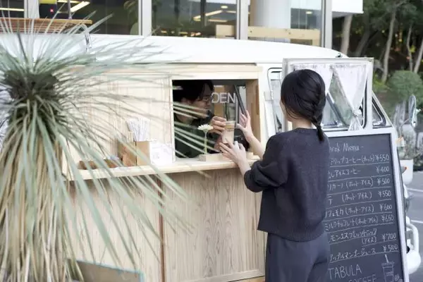 「博多｜スペシャルティコーヒーの新店舗「TABULA COFFEE」オープンに先がけポップアップ展開中」の画像