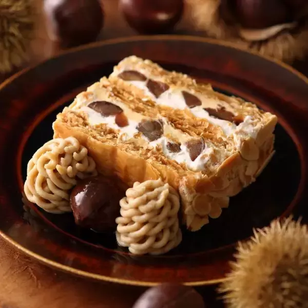 「黄金色に染まったいちょうが美しい秋。「キハチ 青山本店」の黄葉シーズン限定メニュー」の画像