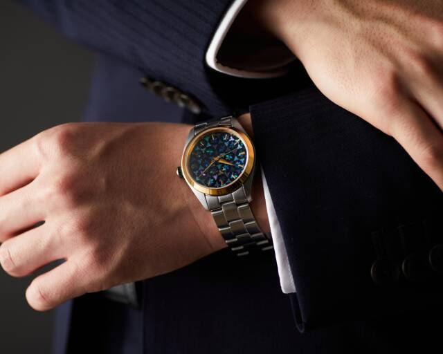 岩手産の漆や貝で表現する世界観。元かんざし職人の螺鈿職人・澤井正道氏の展示会が開催中