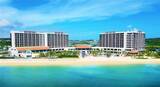 「沖縄はまもなく海開き・プール開き！天然白浜が続く名城ビーチとリゾートホテルのプールで遊泳開始」の画像2