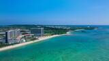 「沖縄はまもなく海開き・プール開き！天然白浜が続く名城ビーチとリゾートホテルのプールで遊泳開始」の画像3