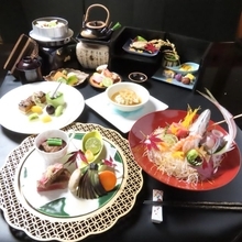 地元の日本酒と天然鯛を味わう。「三河湾リゾートリンクス」で開催する一夜限りの美食の宴