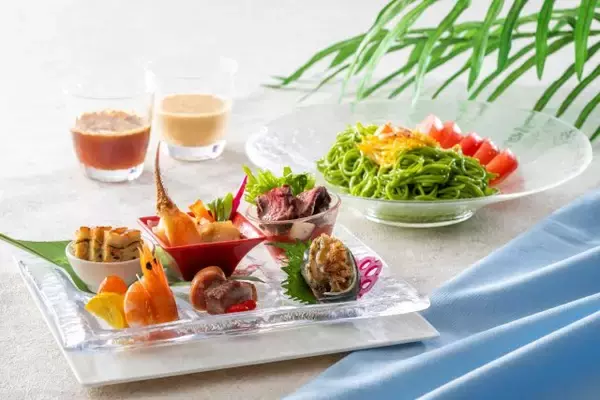 今年の夏はヨコハマ グランド インターコンチネンタル ホテルの「特選海鮮盛り 冷やし翡翠麺」を堪能