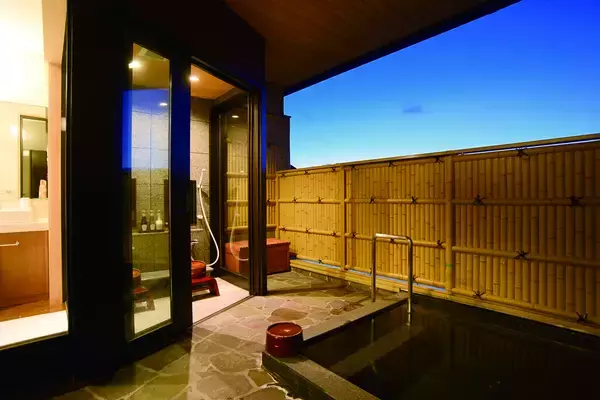 「【2024年まとめ】ウィンタースポーツを楽しめる、全国各地のラグジュアリーホテル＆ヴィラ5選」の画像