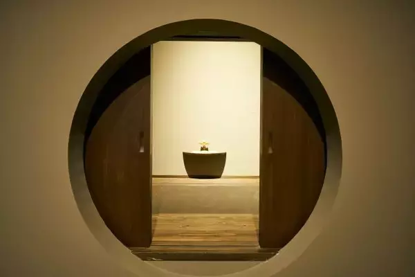 「“木彫刻のまち”富山・井波に1日1組限定・3棟貸切の宿が誕生。かけがえのない人々と思い出に残る滞在を」の画像