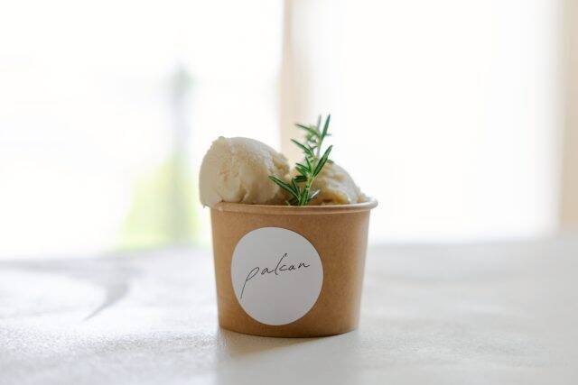 日常から一歩外に。大人時間を楽しむ農園に囲まれたカフェ「pakan」が広島・世羅町に誕生