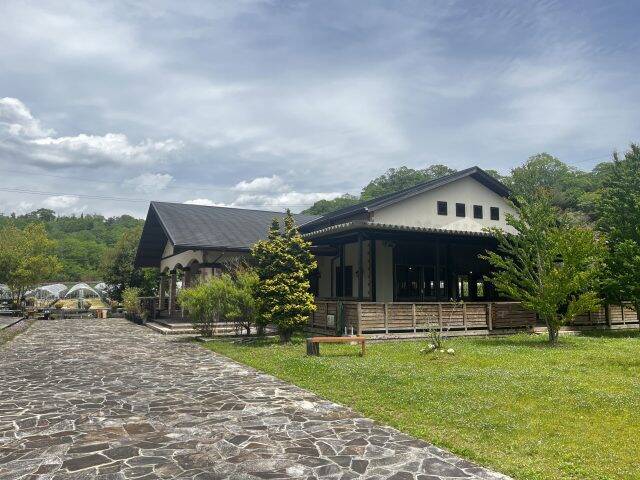 日常から一歩外に。大人時間を楽しむ農園に囲まれたカフェ「pakan」が広島・世羅町に誕生