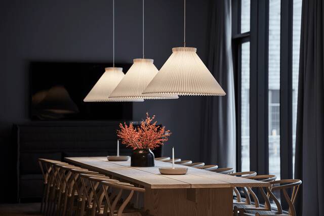 デンマーク王室御用達ブランド「LE KLINT（レ・クリント）」の照明2モデルが日本に上陸