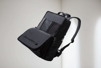 視覚に頼らない、誰もが使える新時代バックパック「YUTAKURA BP+」。機能性・デザインともに上質