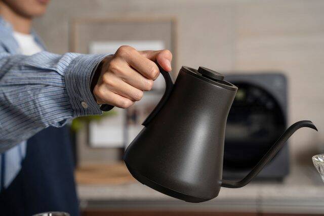 プロのバリスタが監修！自宅で美味しい一杯を味わえる、究極のコーヒーケトル