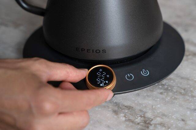 プロのバリスタが監修！自宅で美味しい一杯を味わえる、究極のコーヒーケトル