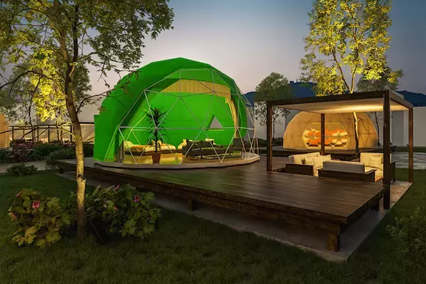 「【静岡・島田】廃校をフルリノベーションしたグランピング施設が3月誕生」の画像