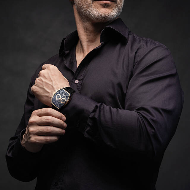 洒落者御用達の腕時計「PIRAMIDE（ピラミッド）」に、リゾートスタイルにぴったりな日本限定カラー！