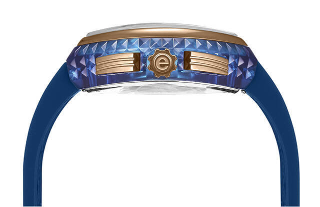 洒落者御用達の腕時計「PIRAMIDE（ピラミッド）」に、リゾートスタイルにぴったりな日本限定カラー！