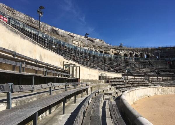 今でも現役のローマ遺跡 フランス ニームの 古代闘技場 18年4月21日 エキサイトニュース