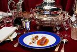 「フランスの歴史的な食卓、“三皇帝の晩餐”をテーマにした極上の美食」の画像1