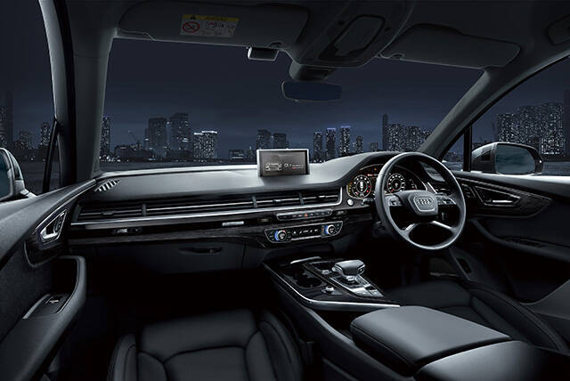 アウディq5とq7の限定モデルは 宇宙のロマンを感じる夜にもよく似合う 18年8月30日 エキサイトニュース