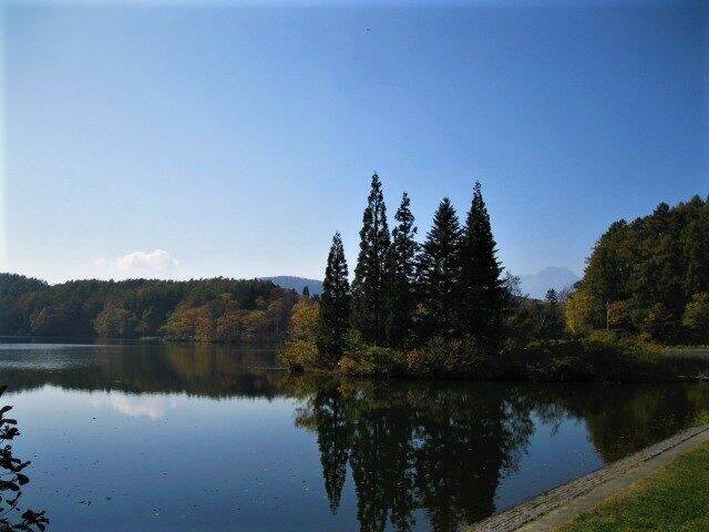 東山魁夷にも描かれた神秘の湖 希望湖 を訪ねて 18年11月日 エキサイトニュース