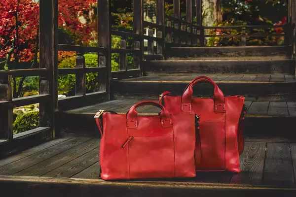 イタリアの職人がつくる、京都を幻想的に染める紅葉を表現したバッグ「コルテオ」が登場