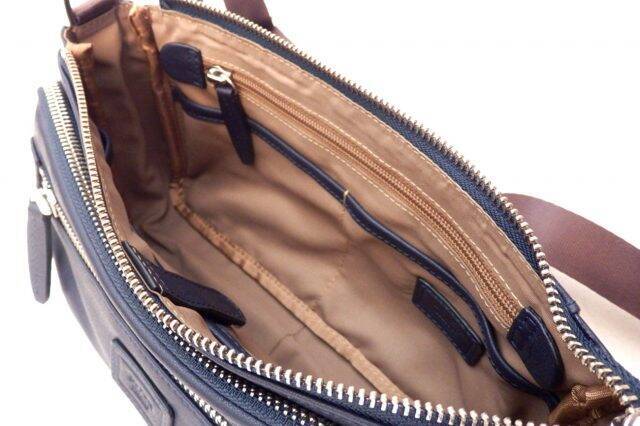 手に馴染むソフトレザーが人気のボディバッグ「Creta Mini Nappa Leather」